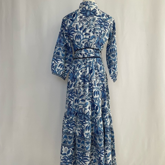 Elegant Blue Floral Midi Dress - Picture 3 of 5